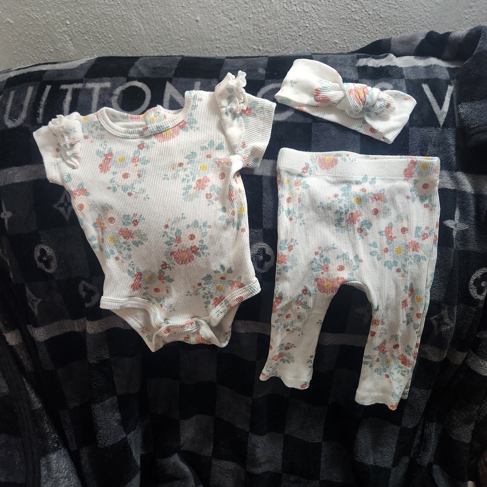 Catherine Malandrino Baby Floral Outfit